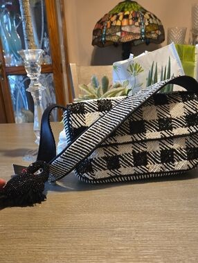 Black & White Patterned India Beaded Handbag with a beaded Swan